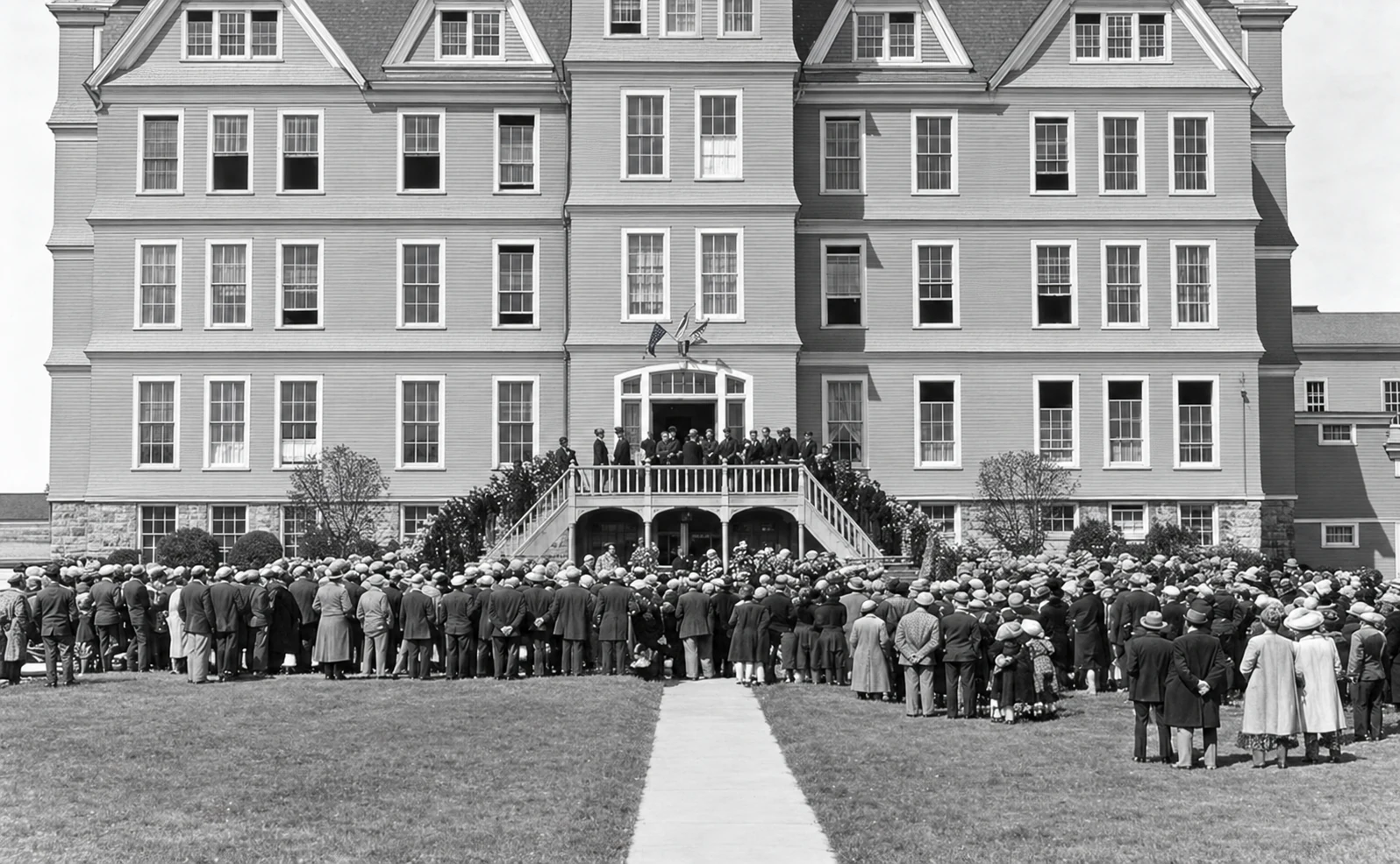 College exterior · Ville d’Ys façade